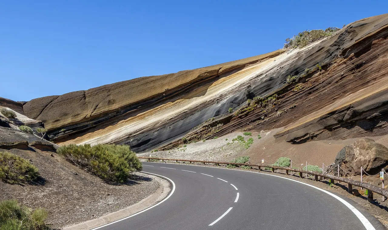Vyhliadková cesta TF-24 (La Esperanza – Izaña – Teide)