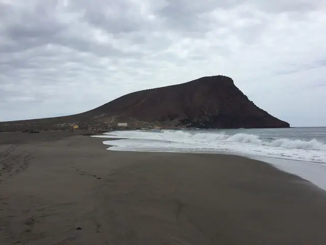 Playa de La Tejita a Montaña Roja