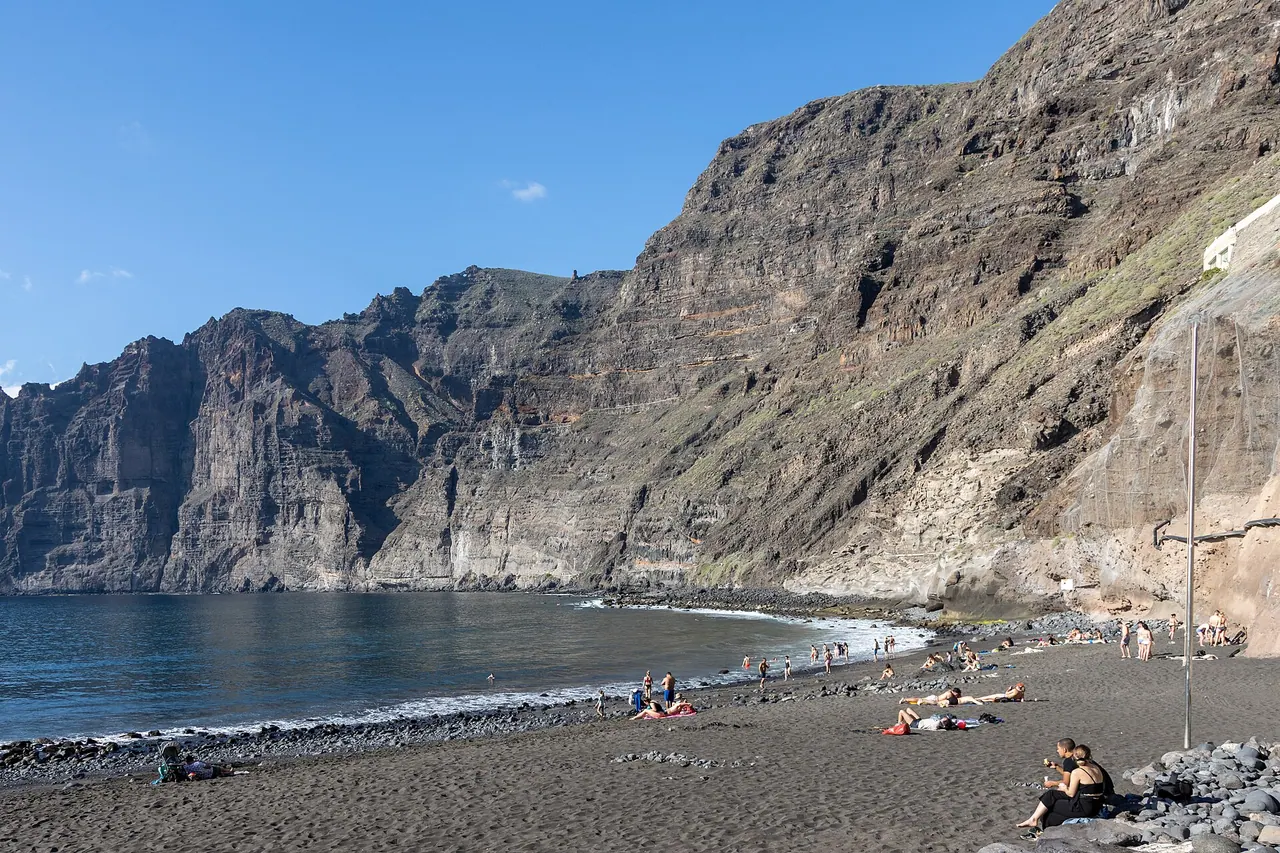 Playa de Los Guíos (Los Gigantes)